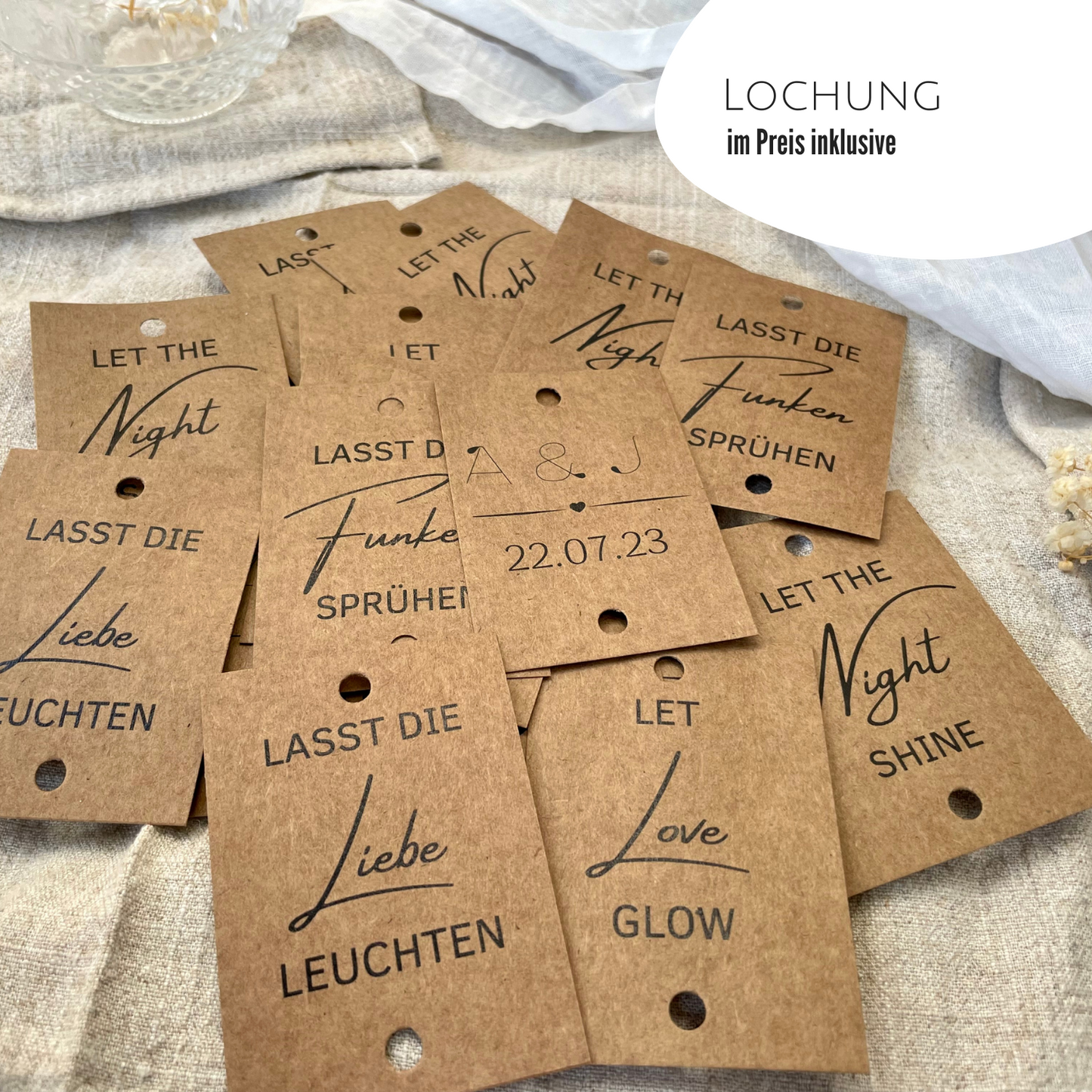 Alle 5 Designs aus einem anderen Winkel dargestellt und die hohe Qualität der Lochung hervorgehoben