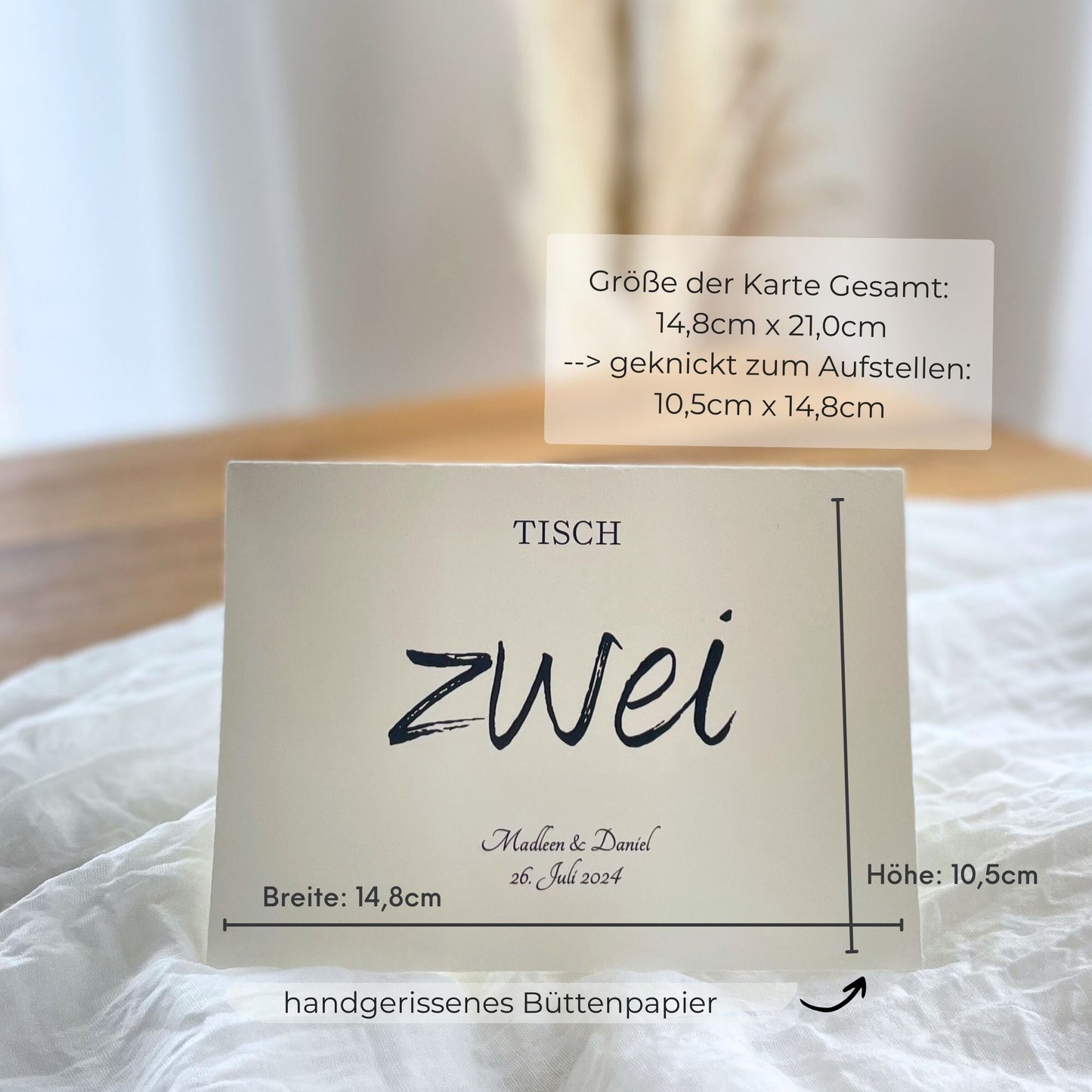 Altweiße Tischnummern für romantische Hochzeiten